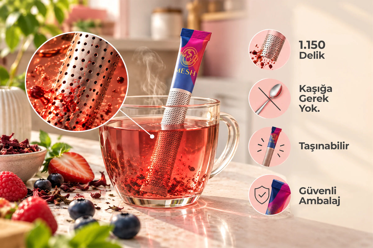 Neden Mesh Stick: 1.150 delik, kaşığa gerek yok, taşınabilir, güvenli ambalaj. Meyve çayında demlenen stick ve deliklerinin yakın çekimi