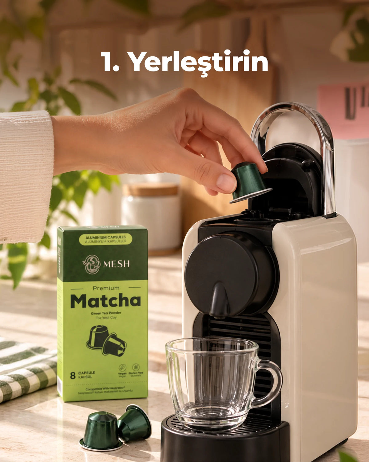1. Yerleştirin: Mesh Matcha kapsülü kapsül makinesine yerleştiriliyor